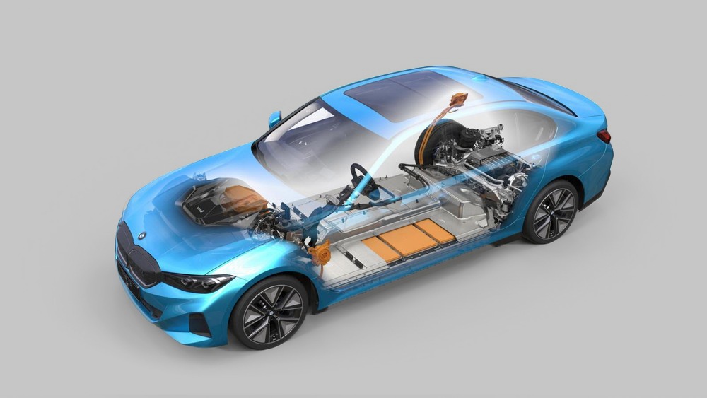 BMW ra mat oto dien re hon Tesla anh 2