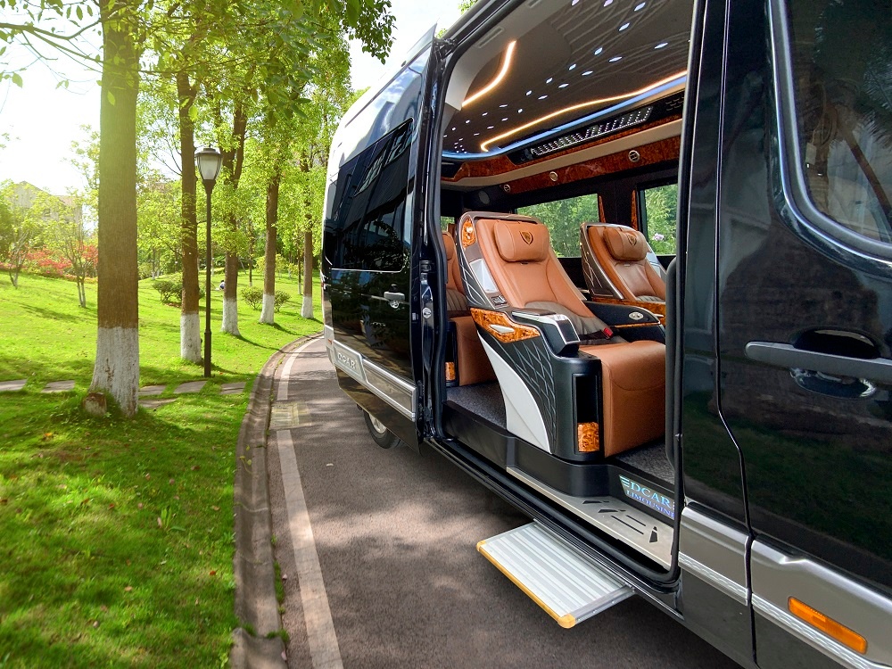 Bo GTVT lam ro thong tin cam xe limousine cai tao hinh anh