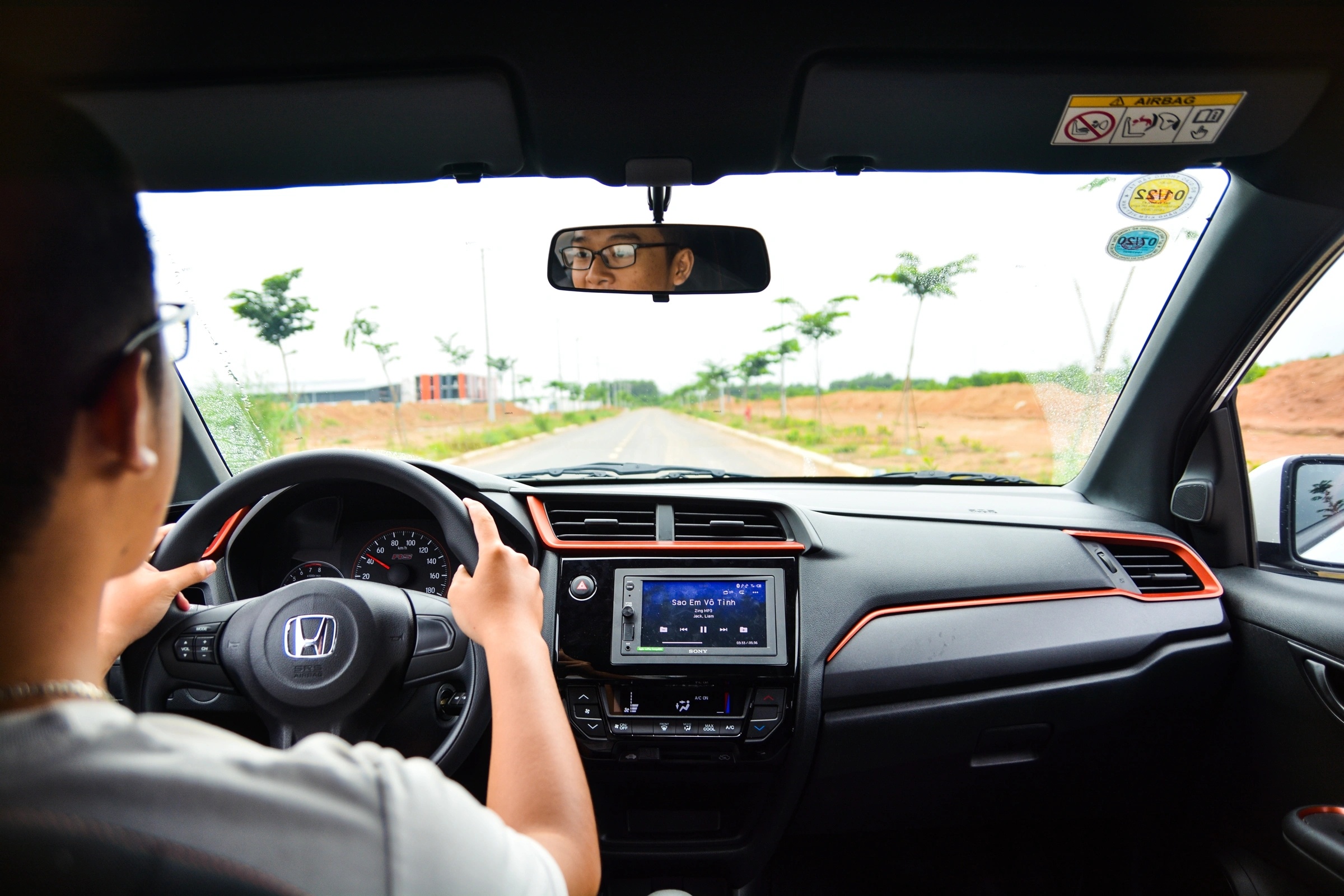 rui ro mua oto cu anh 2