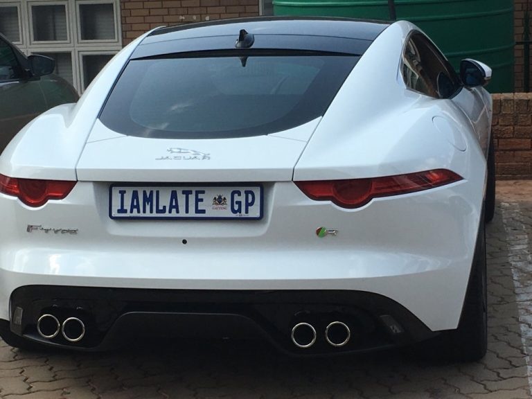 dau gia bien so xe anh 3