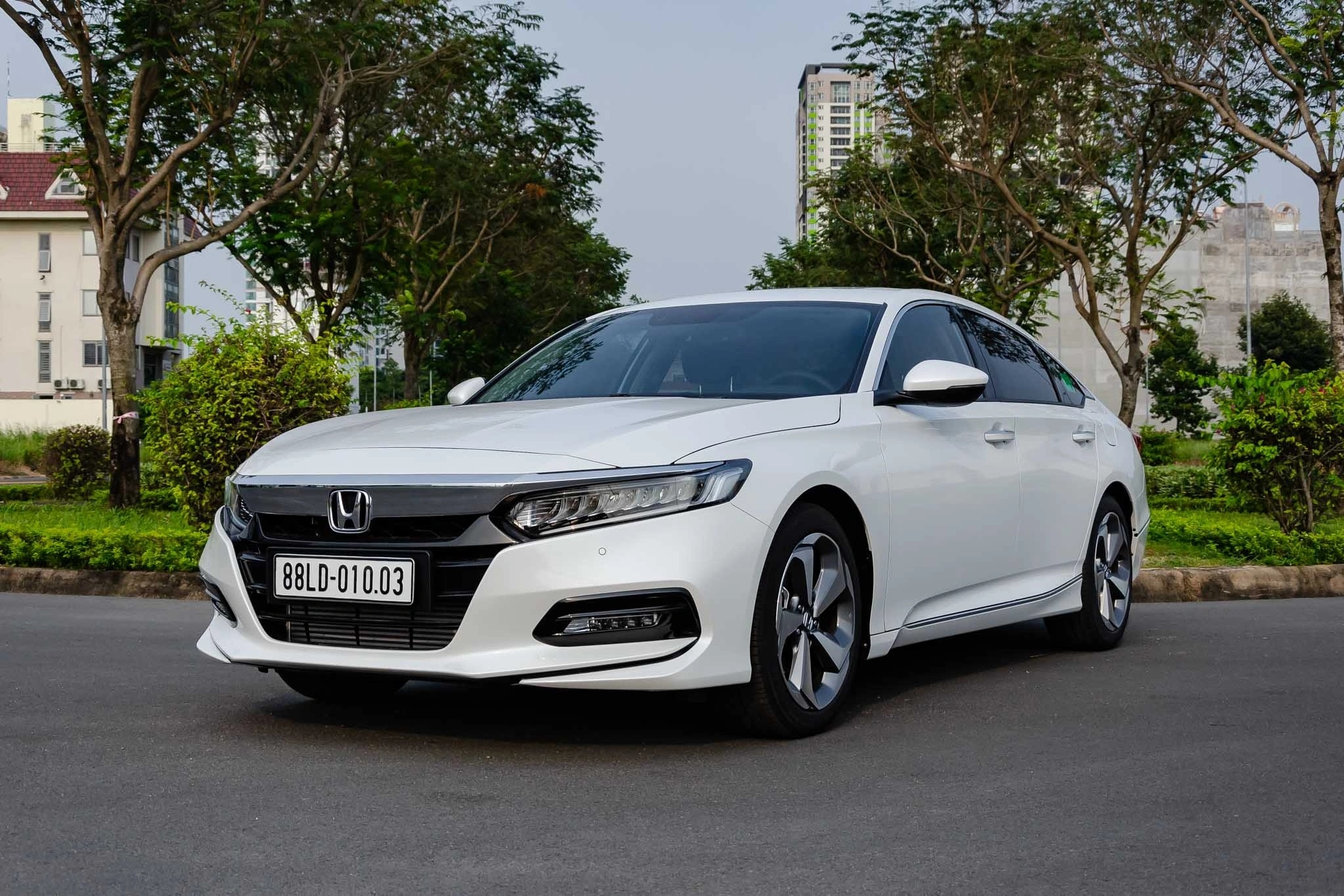 oto khuyen mai anh 8