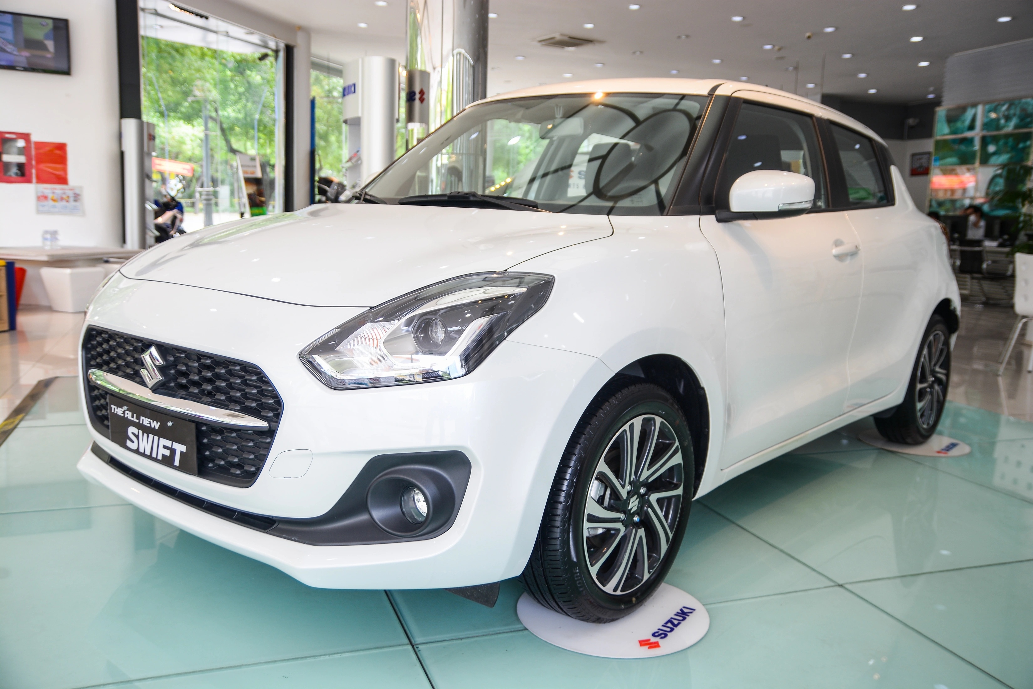 Suzuki Swift dung ban anh 2