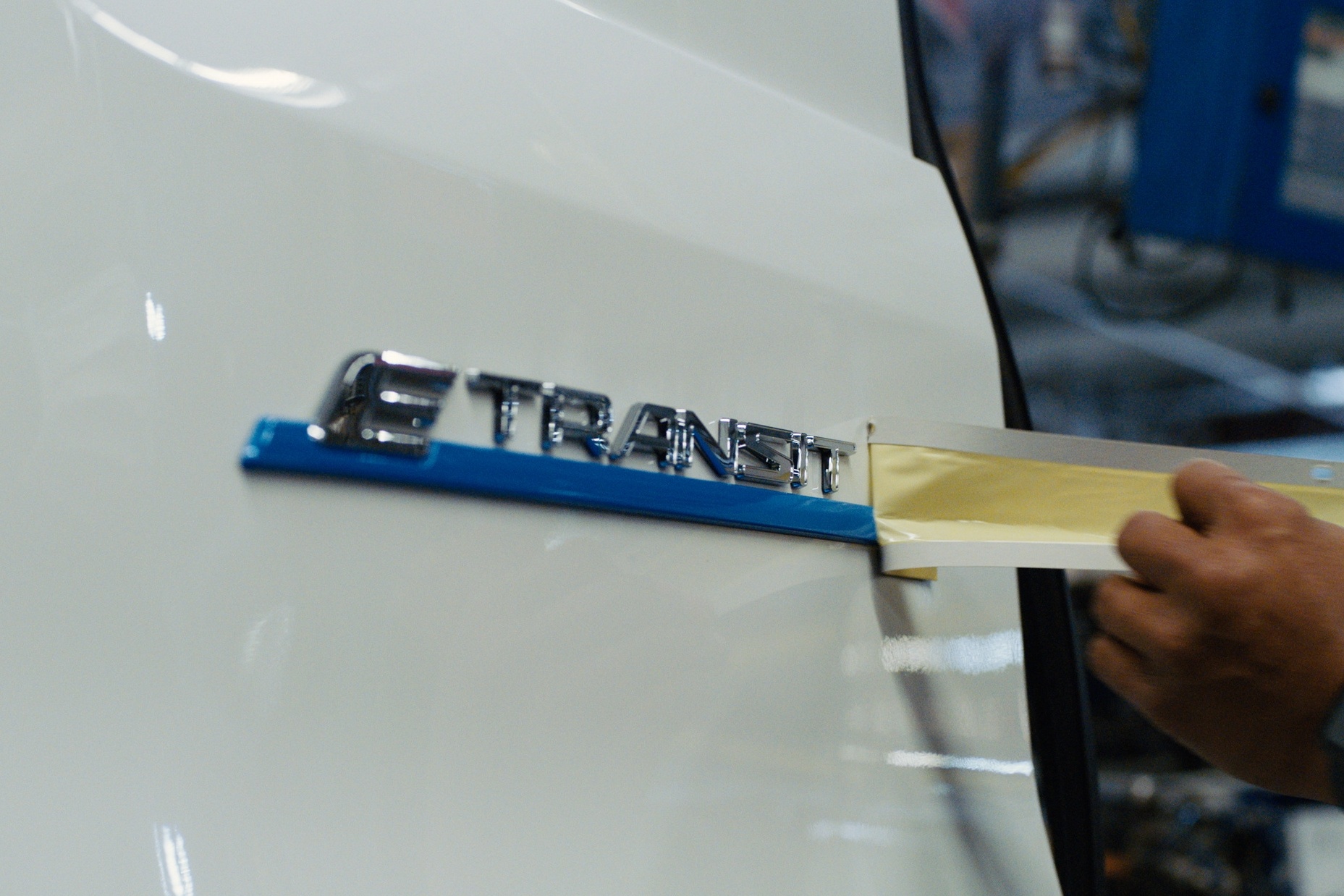 Ford thieu logo anh 2