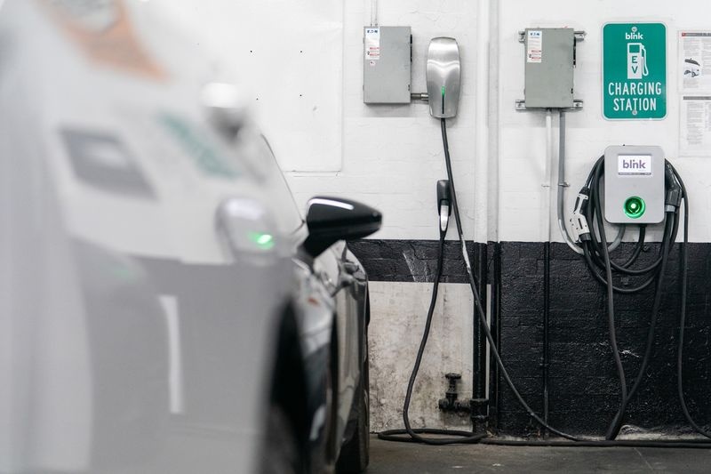 Tuong lai tuoi sang danh cho oto dien hinh anh