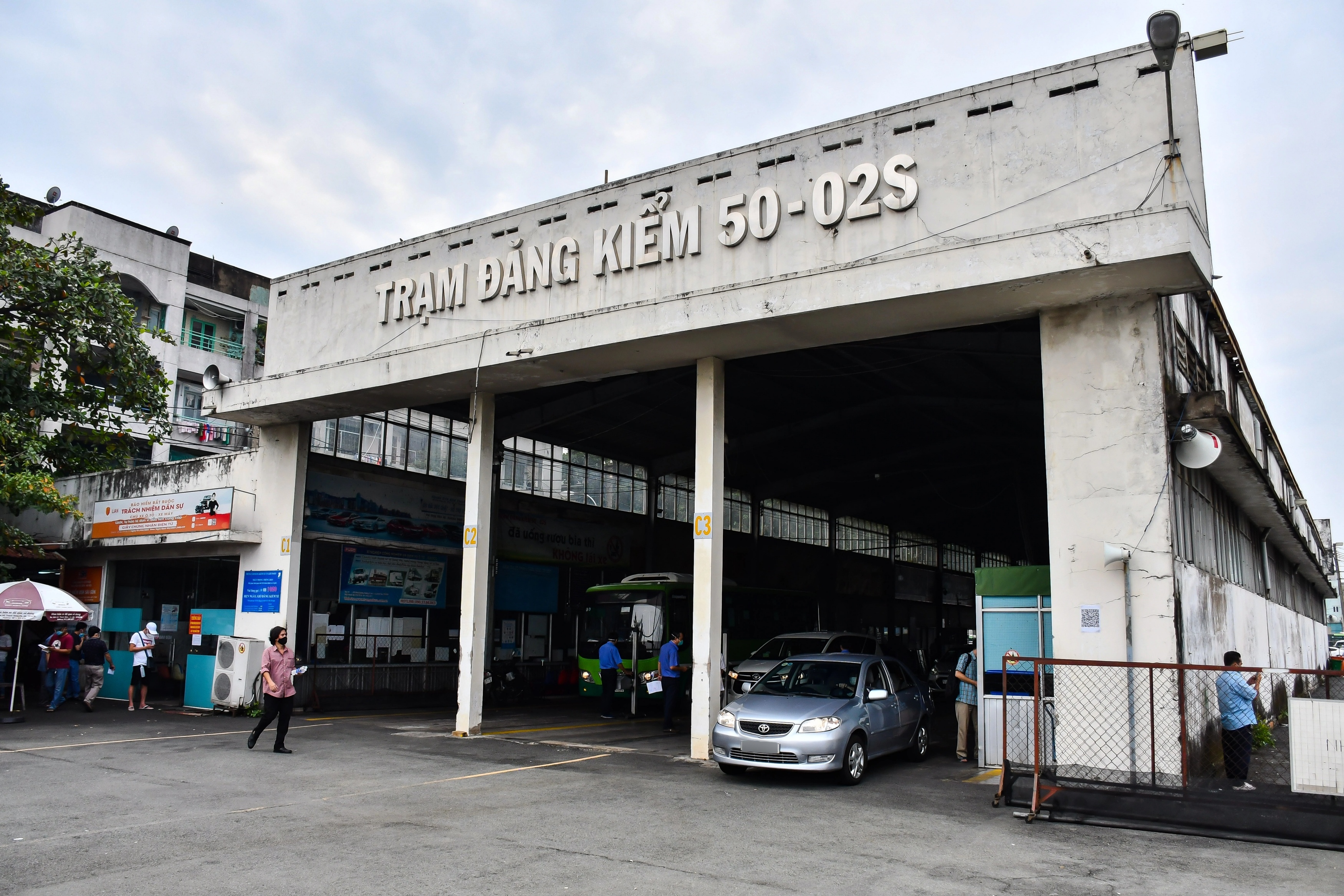 De xuat tang gia dich vu kiem dinh xe them toi da 220.000 dong hinh anh