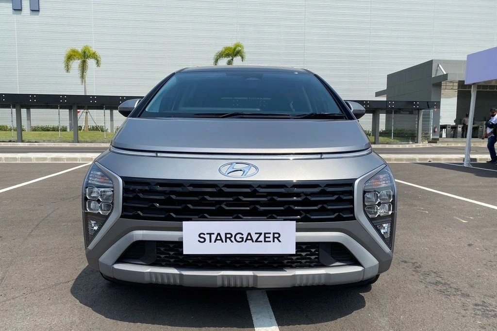 Dai ly nhan coc Hyundai Stargazer, nhap khau tu Indonesia hinh anh