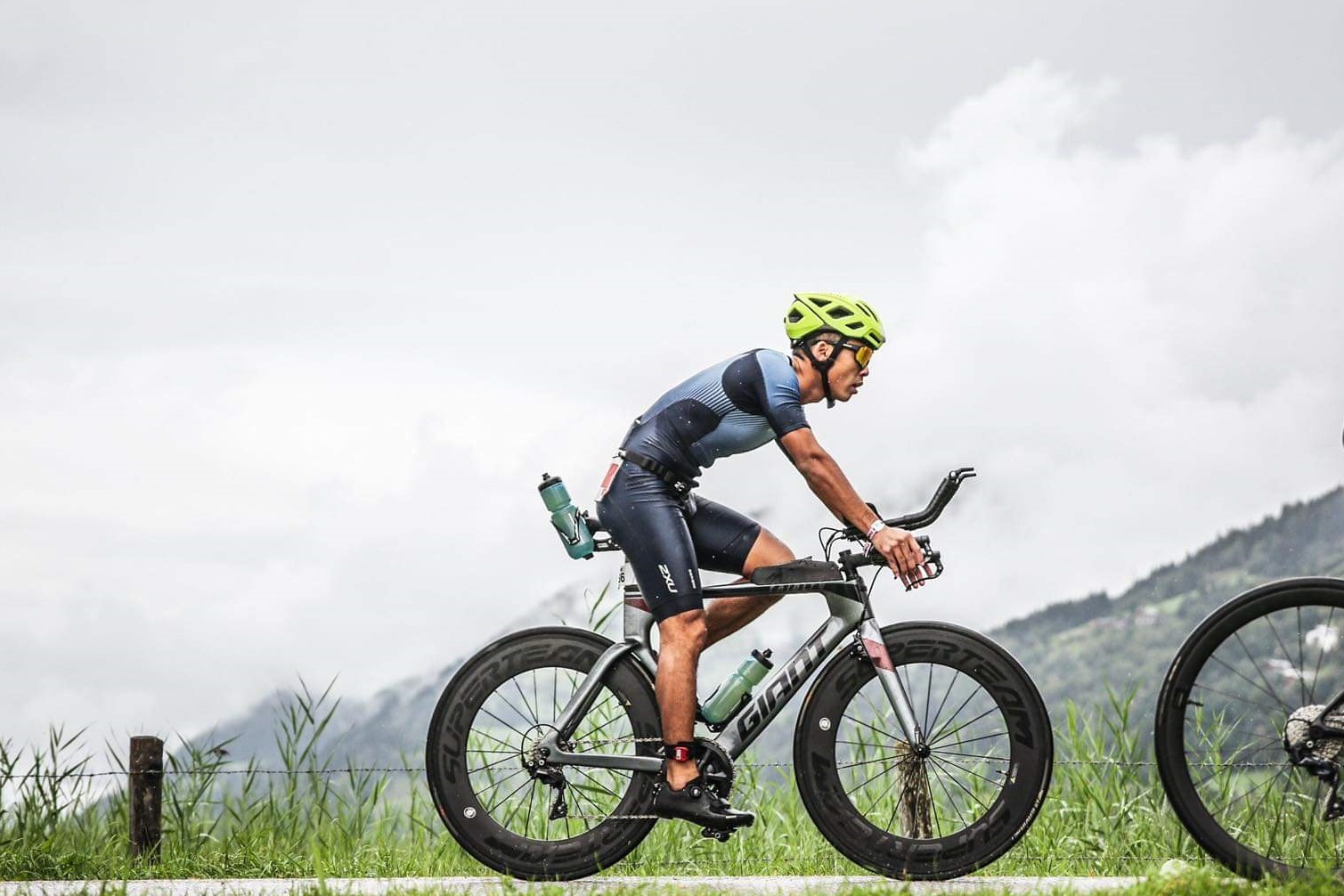 xe dap gia cao anh 4