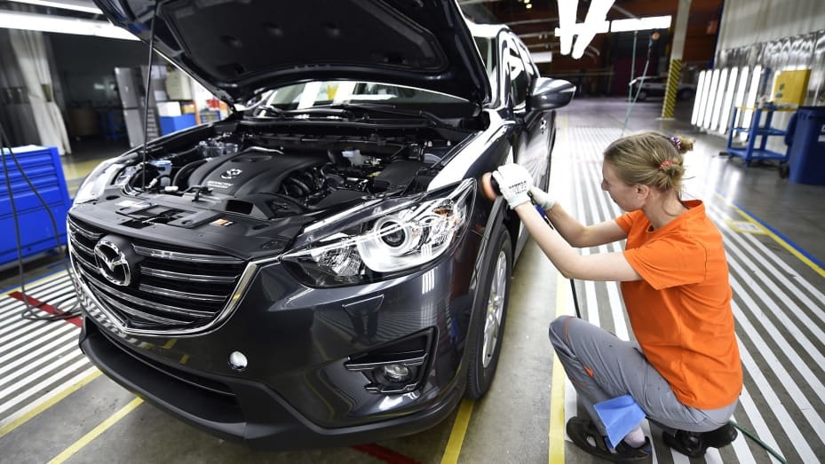 Mazda bán nhà máy ảnh 1 Mazda ban nha may anh 1