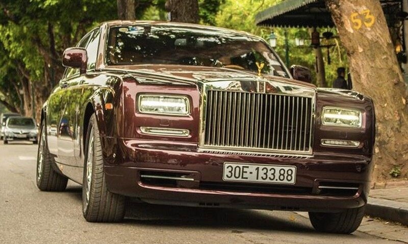 Khong ai dat coc mua Rolls-Royce Phantom Lua Thieng hinh anh