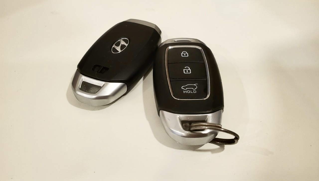 Ton vai trieu dong de thay the khoa thong minh cho oto hinh anh