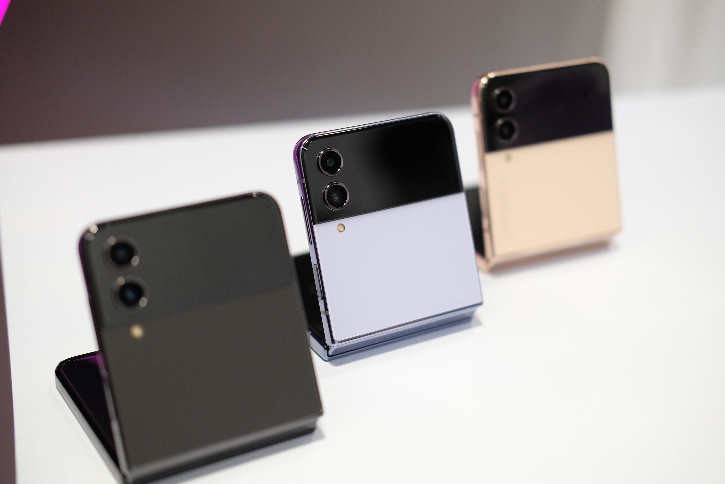 Dien thoai van la mat hang xuat khau chu luc cua Viet Nam hinh anh