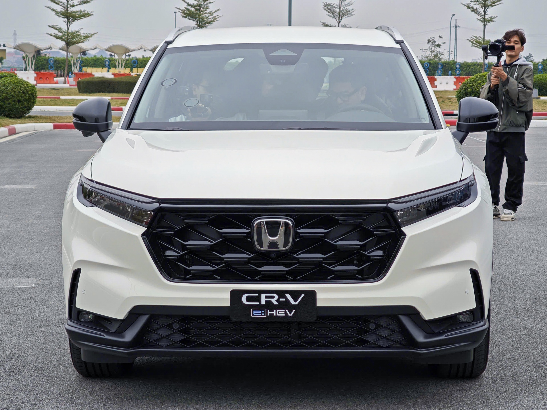 Honda CR-V e:HEV anh 3