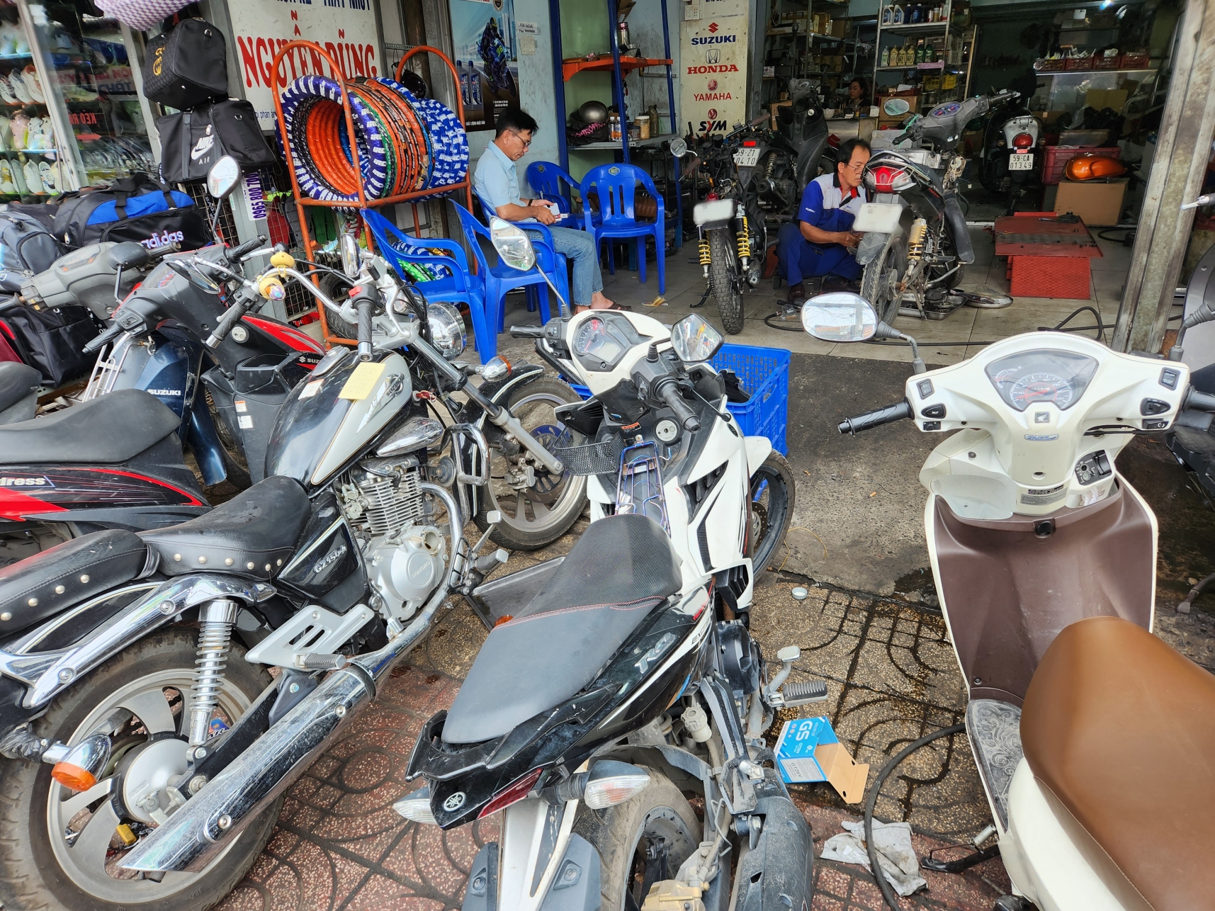tiệm sửa xe máy ảnh 1 tiem sua xe may anh 1
