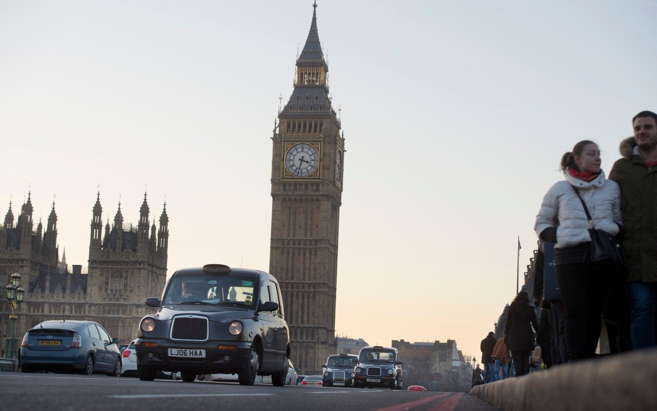 Tai xe duoc tro cap 5.000 bang Anh de tieu huy hoac cai tien xe xang hinh anh