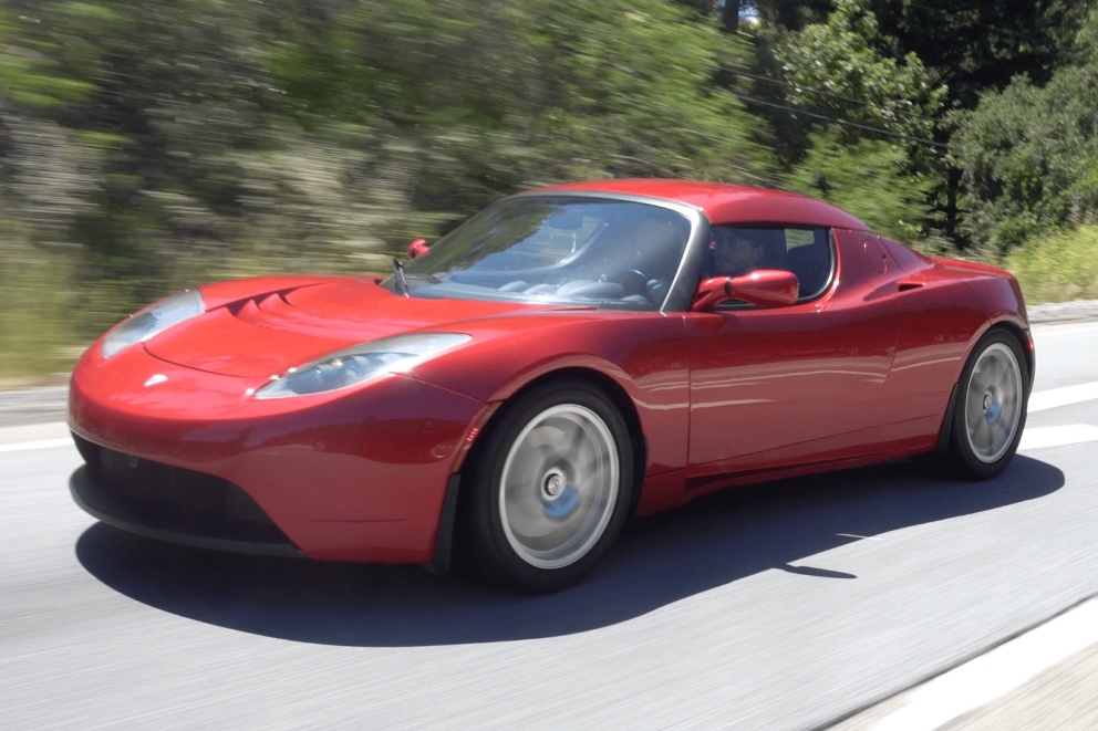 Mau xe dien 15 nam tuoi cua Tesla hinh anh