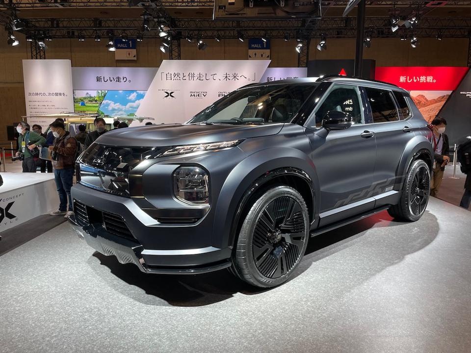 Mitsubishi Outlander sap co phien ban hieu suat cao hinh anh