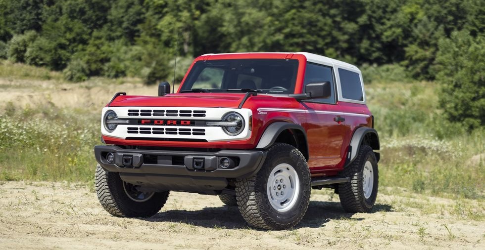 Ford tang 1.000 USD cho chu xe Jeep de doi sang Bronco hinh anh