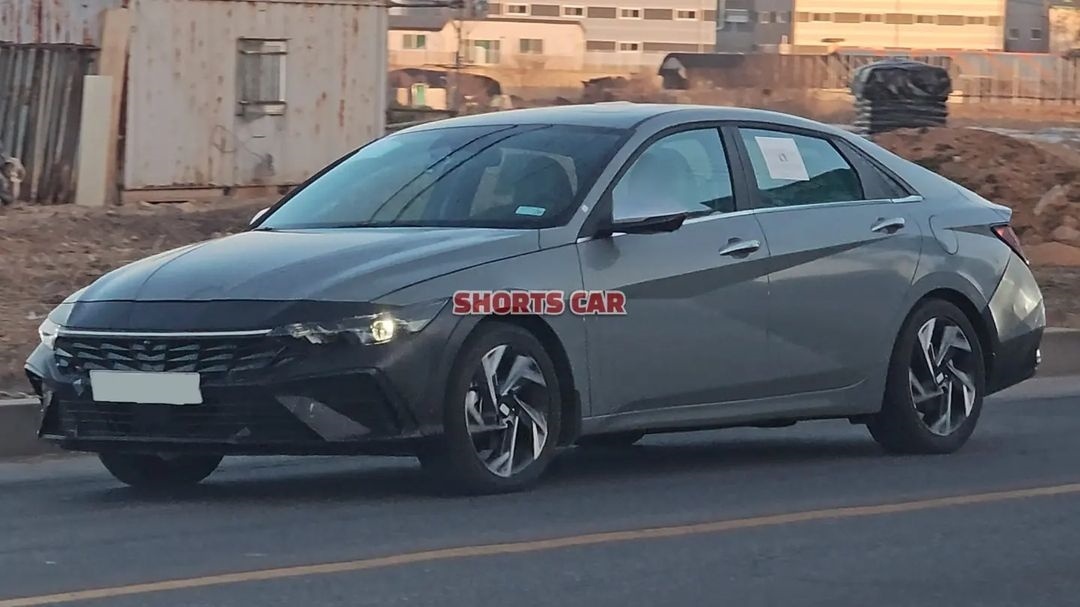 Hyundai elantra 2024