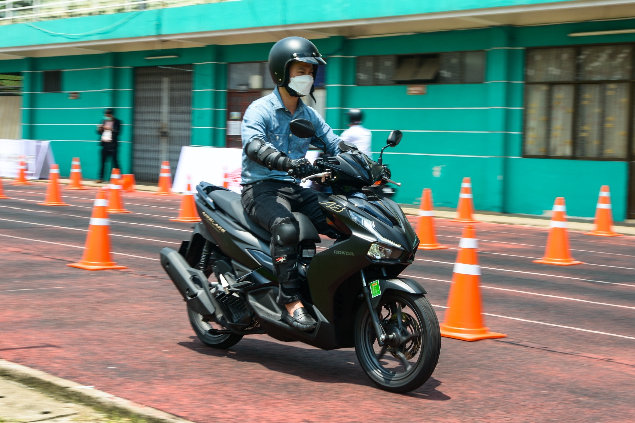 Kho mua Honda Air Blade 160 hinh anh