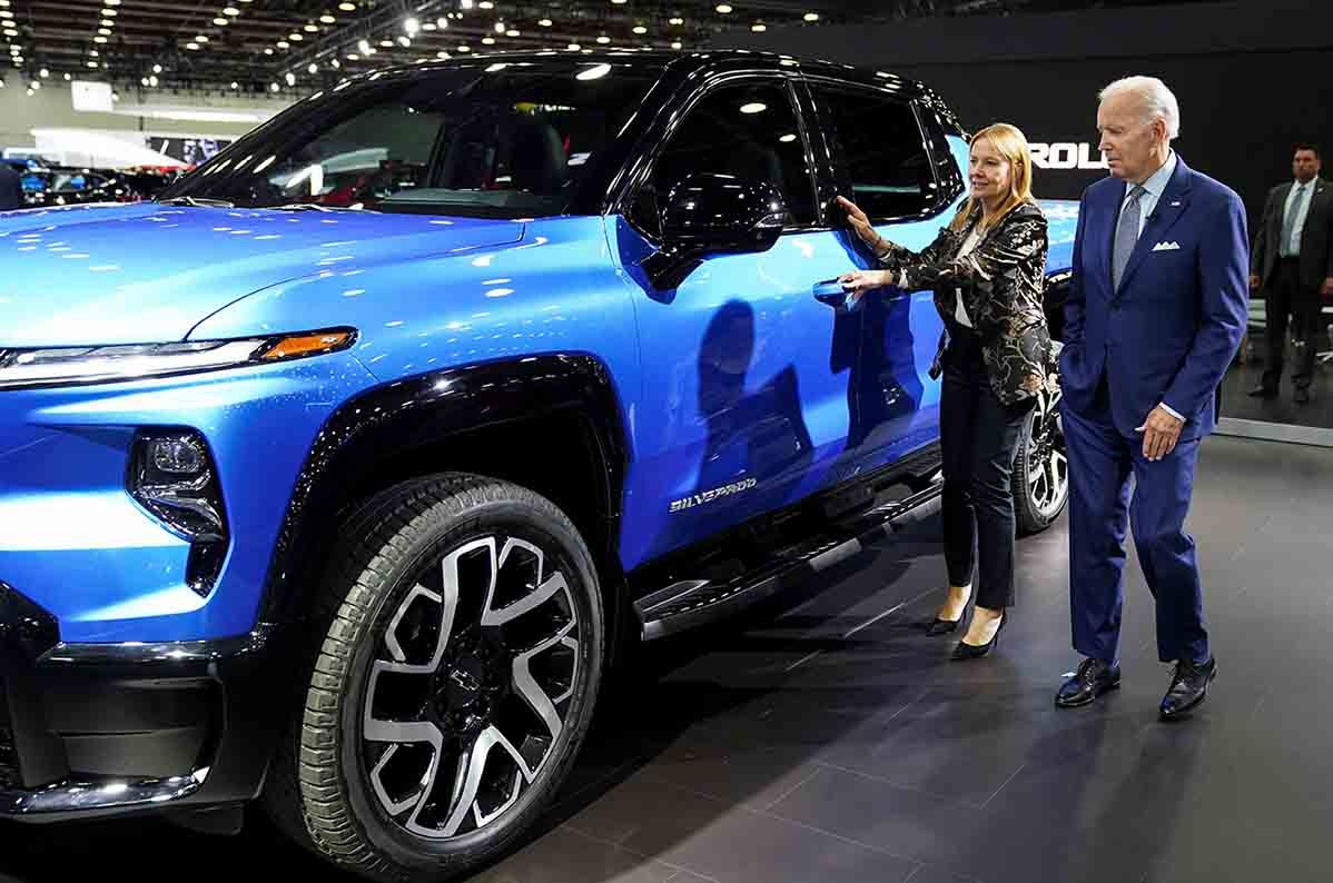 gia xe dien tai My anh 1