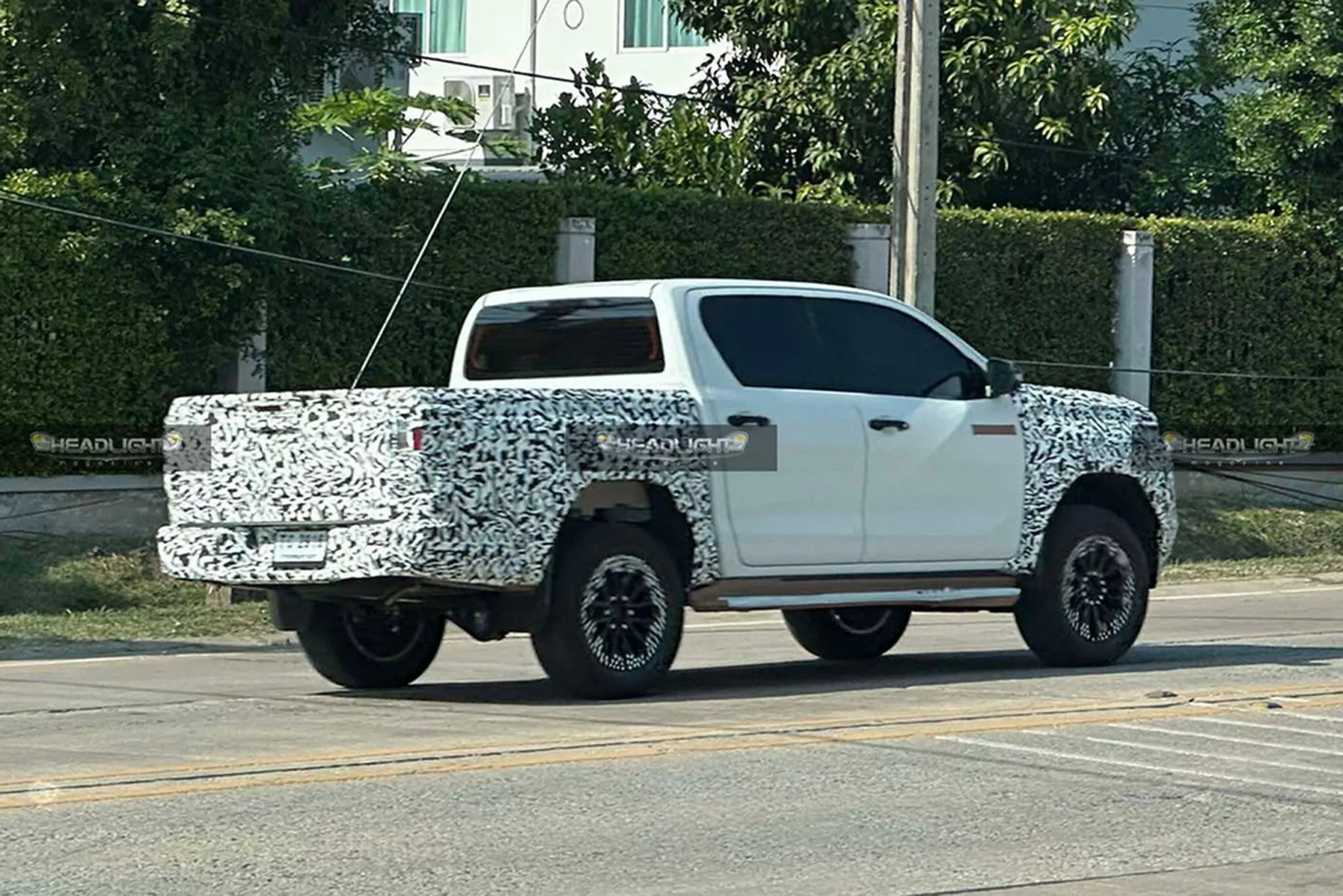 Toyota Hilux anh 2