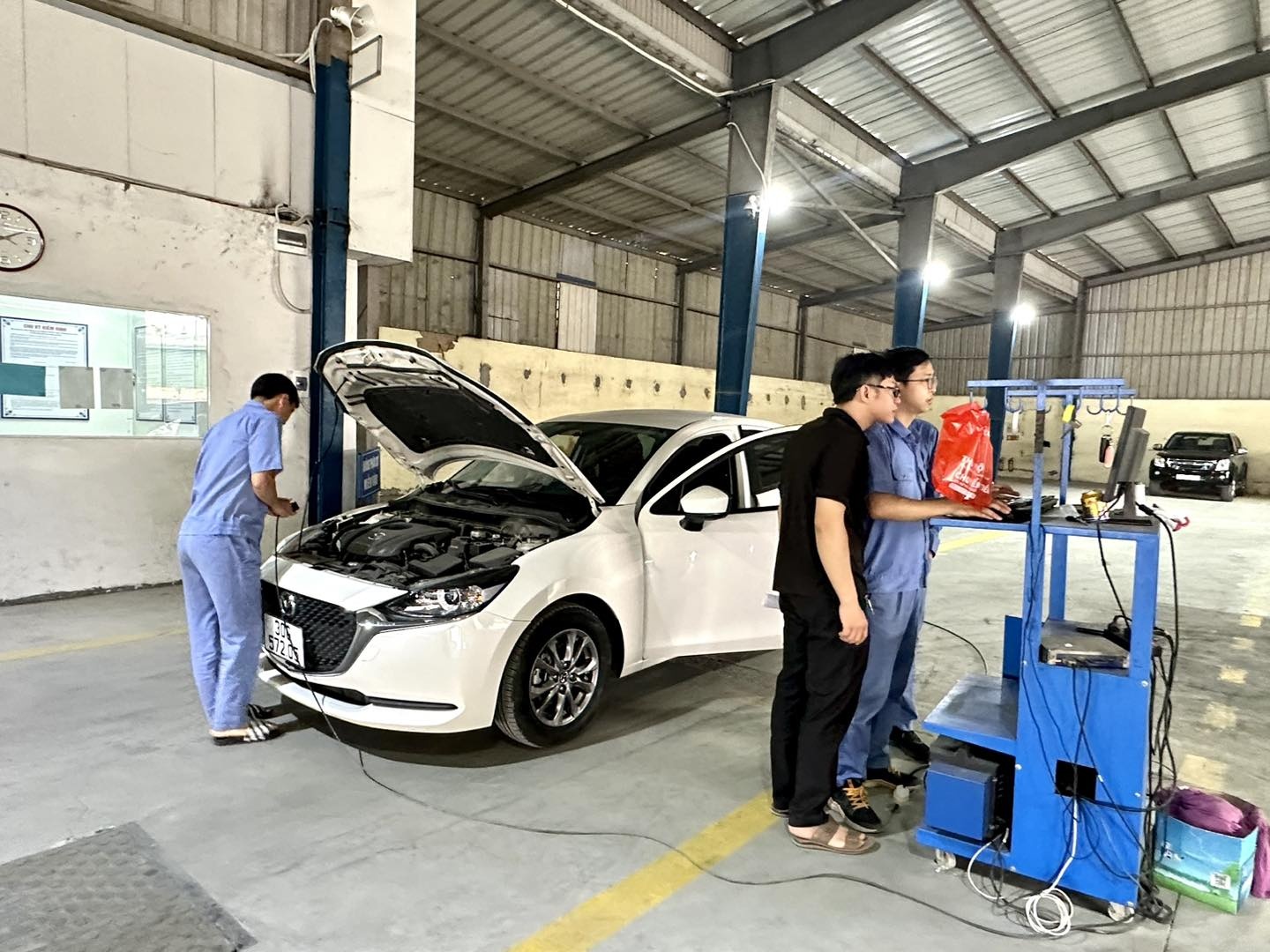 Giam 50% le phi cap giay chung nhan kiem dinh xe co gioi hinh anh