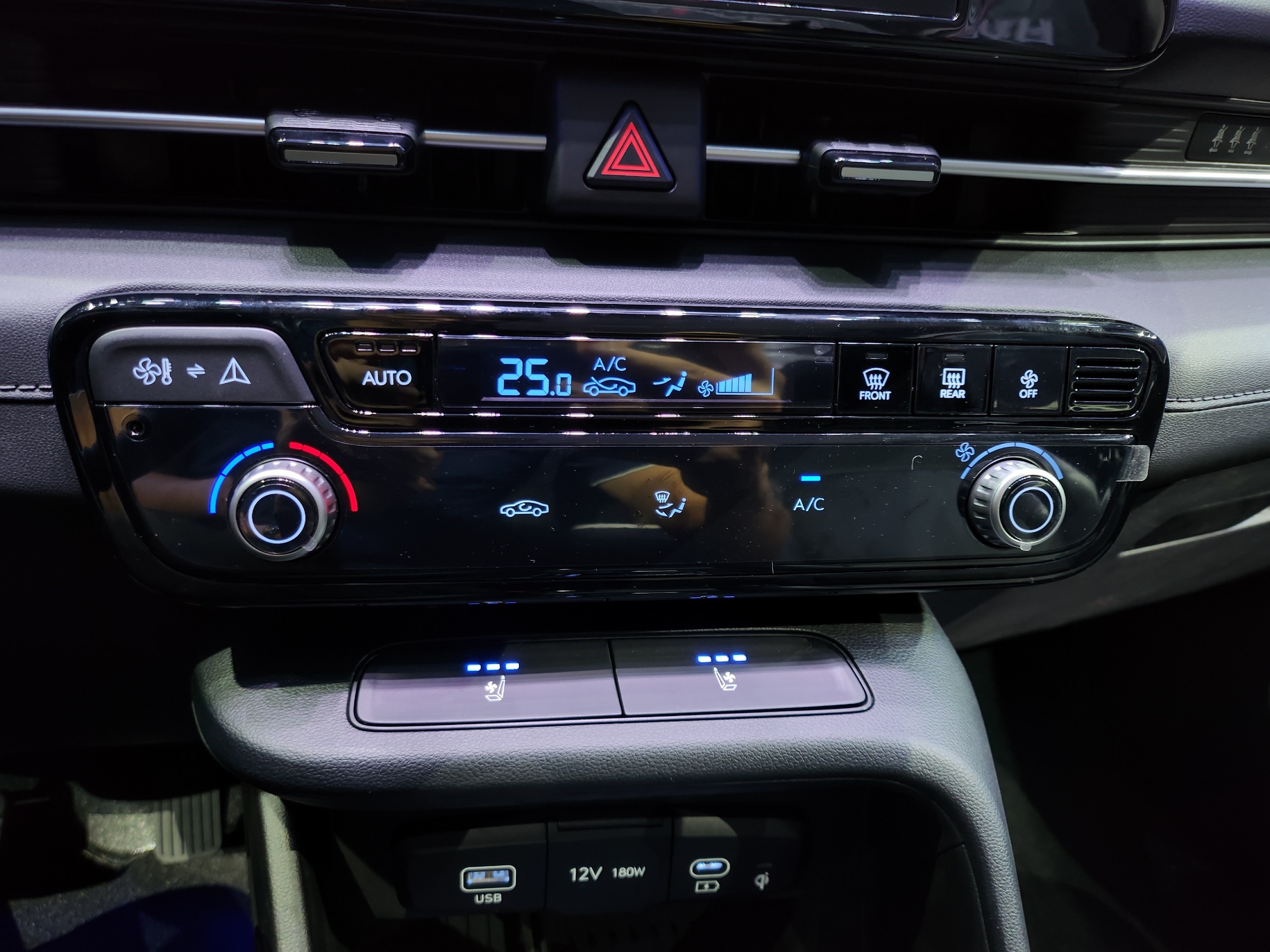 Hyundai Accent 2024 ảnh 4 Hyundai Accent 2024 anh 4