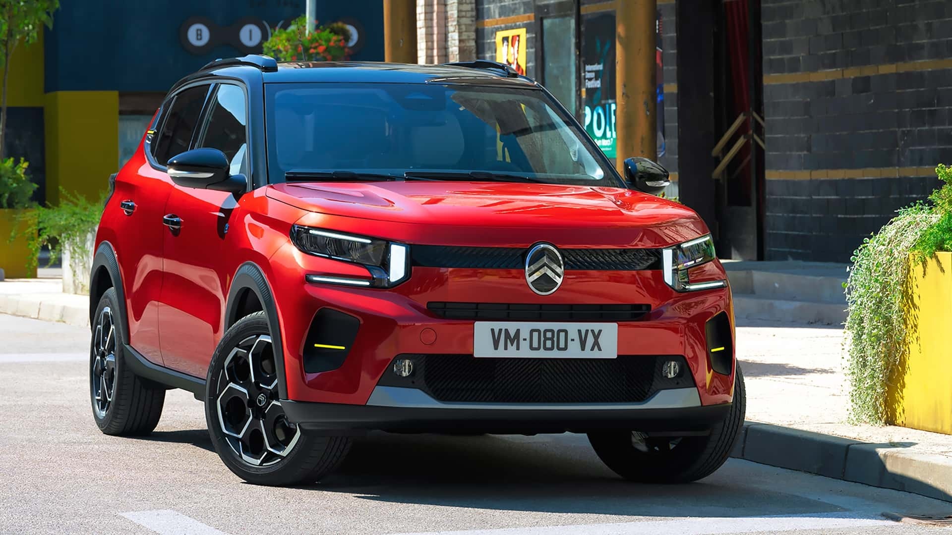 Jeep chạy điện ảnh 1 Jeep chay dien anh 1