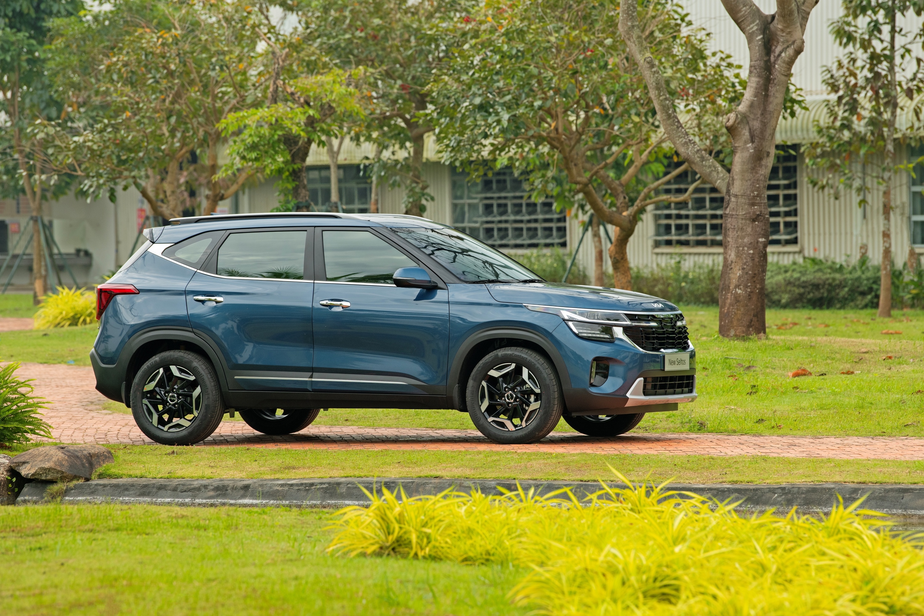 SUV khuyen mai anh 4