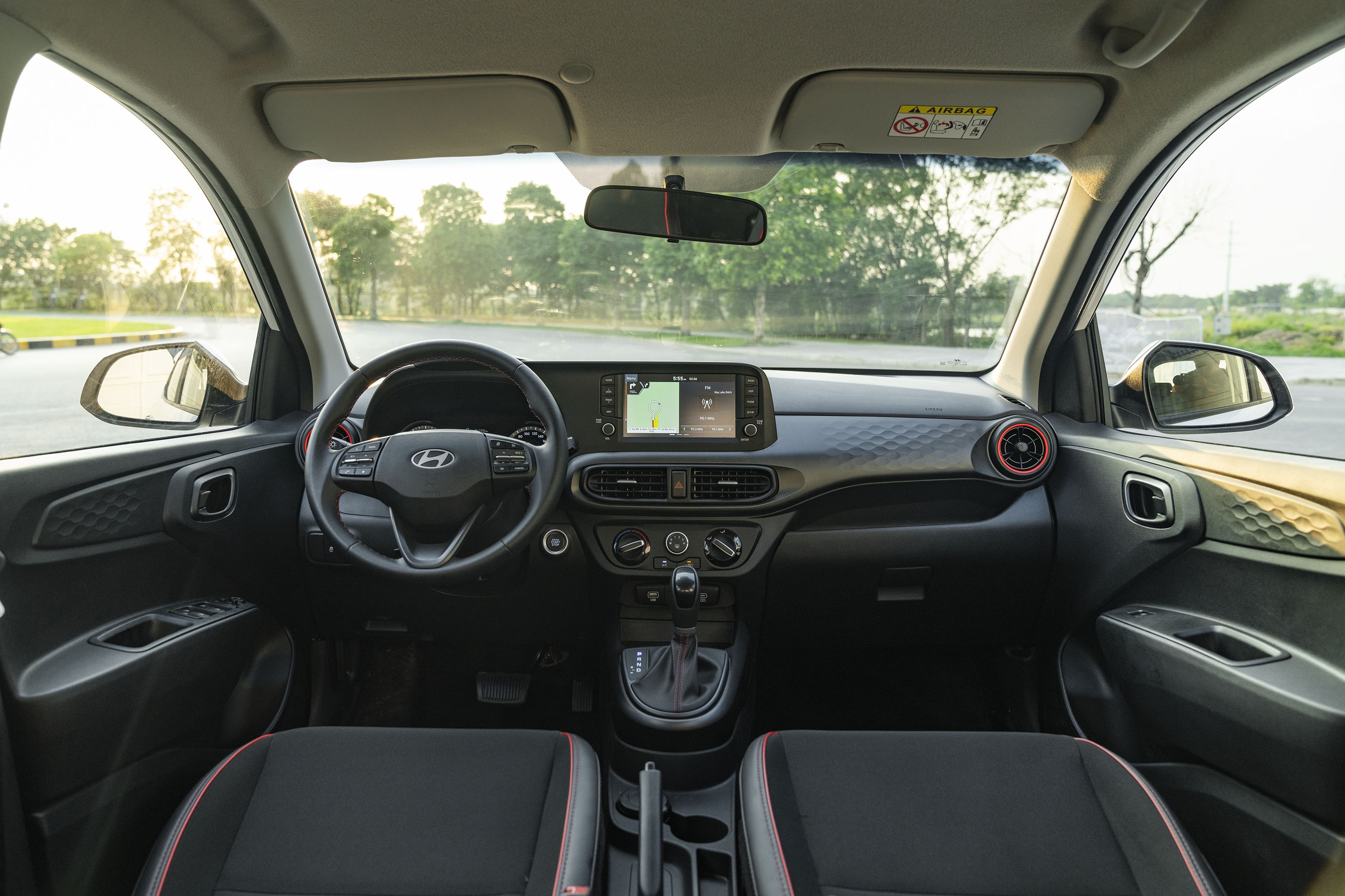 Hyundai Grand i10 anh 8
