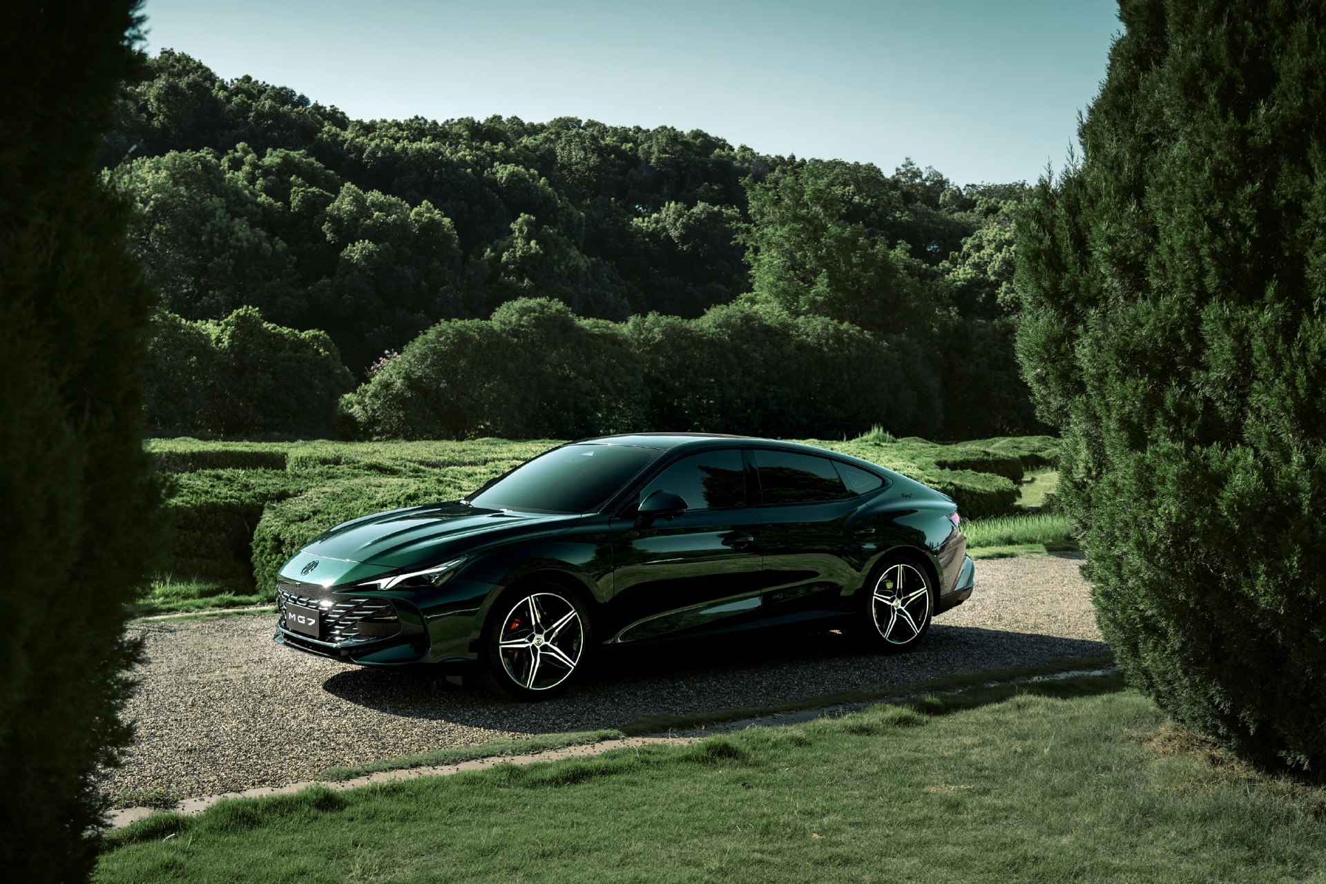 Xem truoc MG7 - doi thu cua Toyota Camry sap ve Viet Nam trong nam nay hinh anh