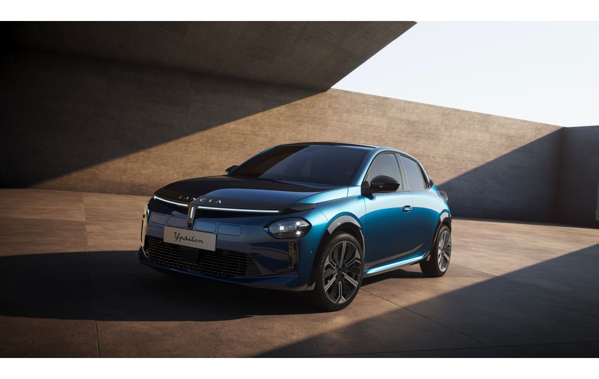 Stellantis se khai tu mot so thuong hieu, co ten Maserati, Alfa Romeo hinh anh