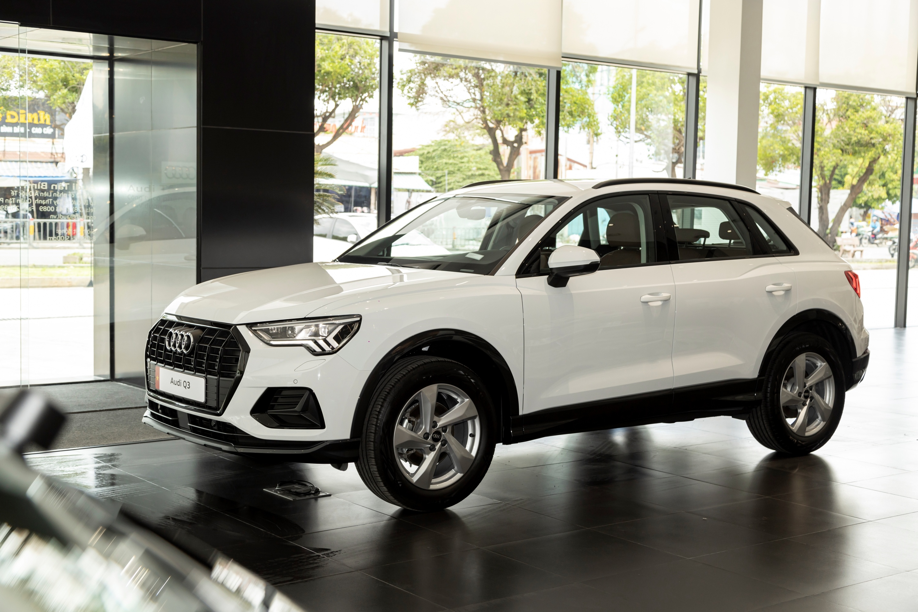 Audi Q3 Advanced Black Edition gia tu 1,89 ty dong tai Viet Nam hinh anh
