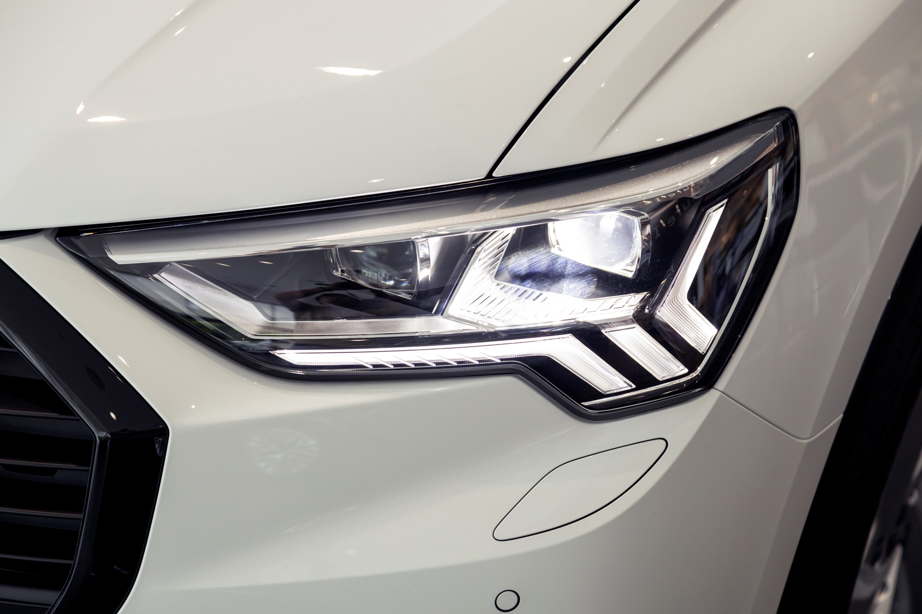 Audi Q3 Advanced Black Edition anh 5