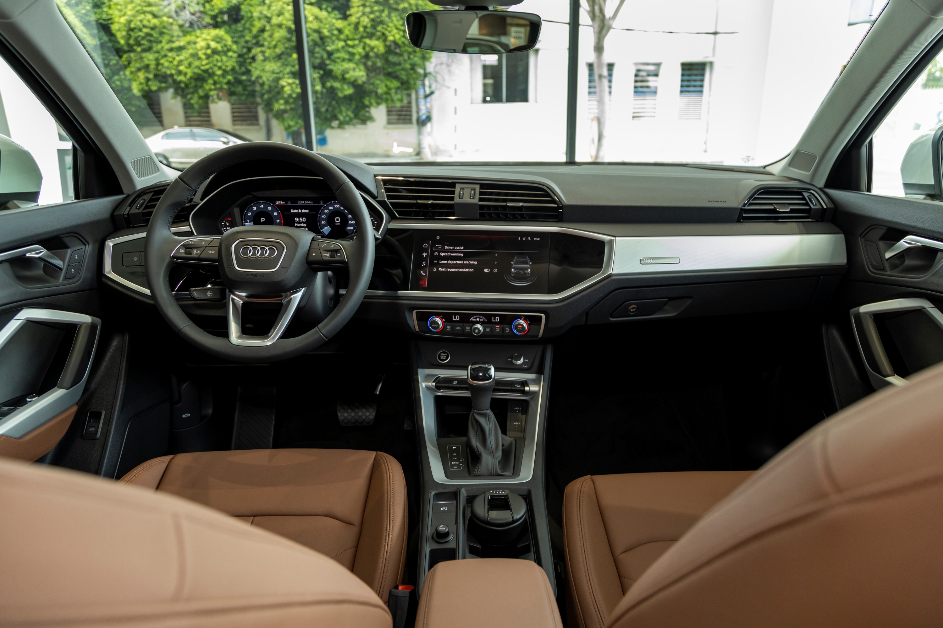 Audi Q3 Advanced Black Edition anh 6