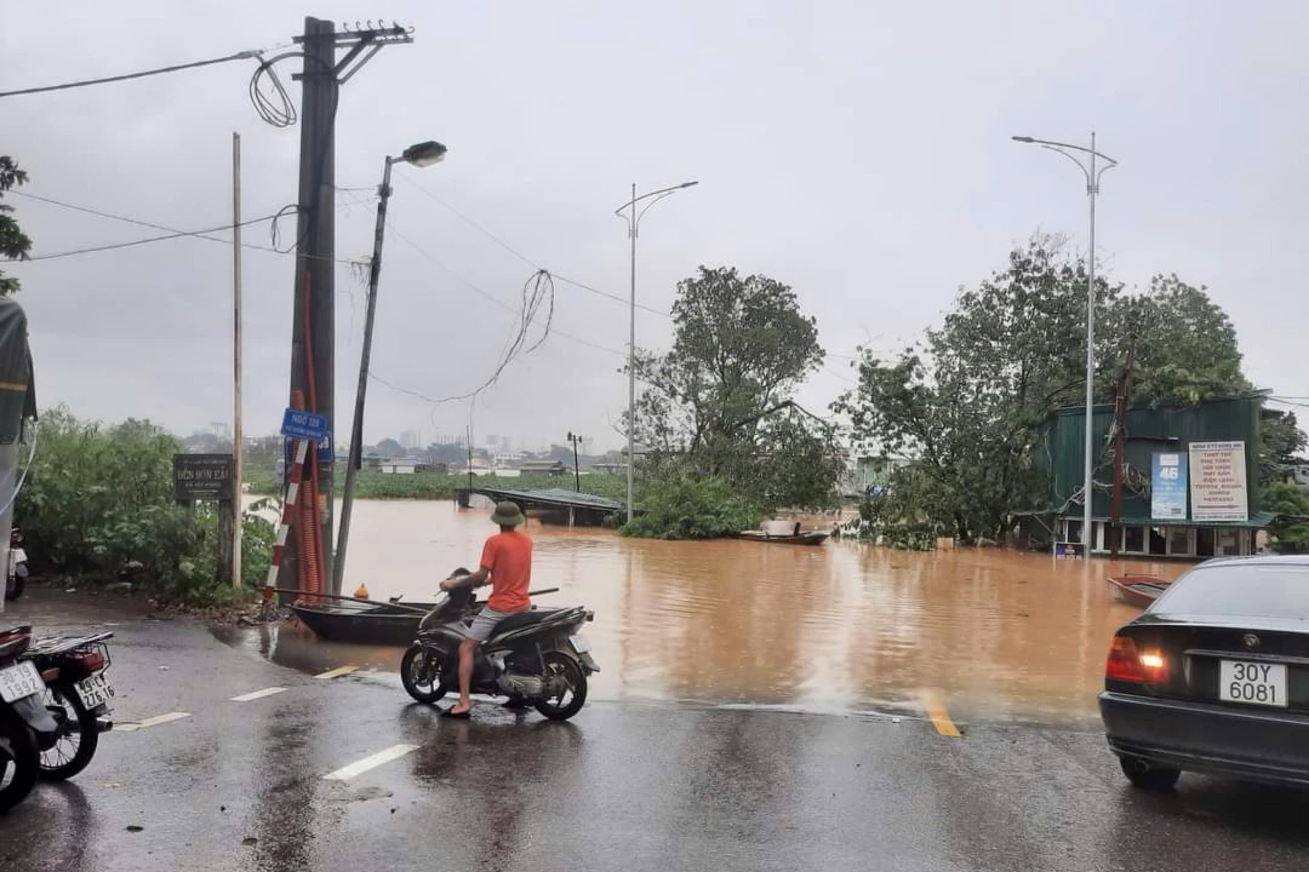 Hà Nội ngập nước ảnh 2 Ha Noi ngap nuoc anh 2