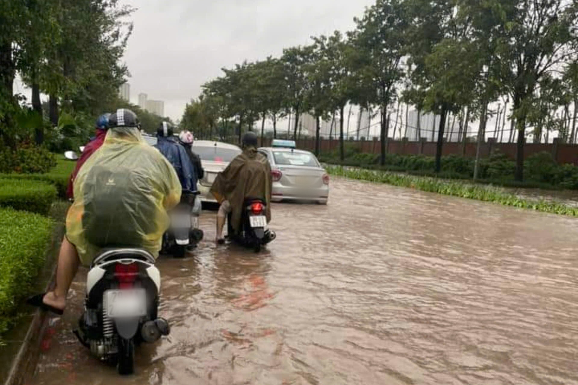 Hà Nội ngập nước ảnh 5 Ha Noi ngap nuoc anh 5