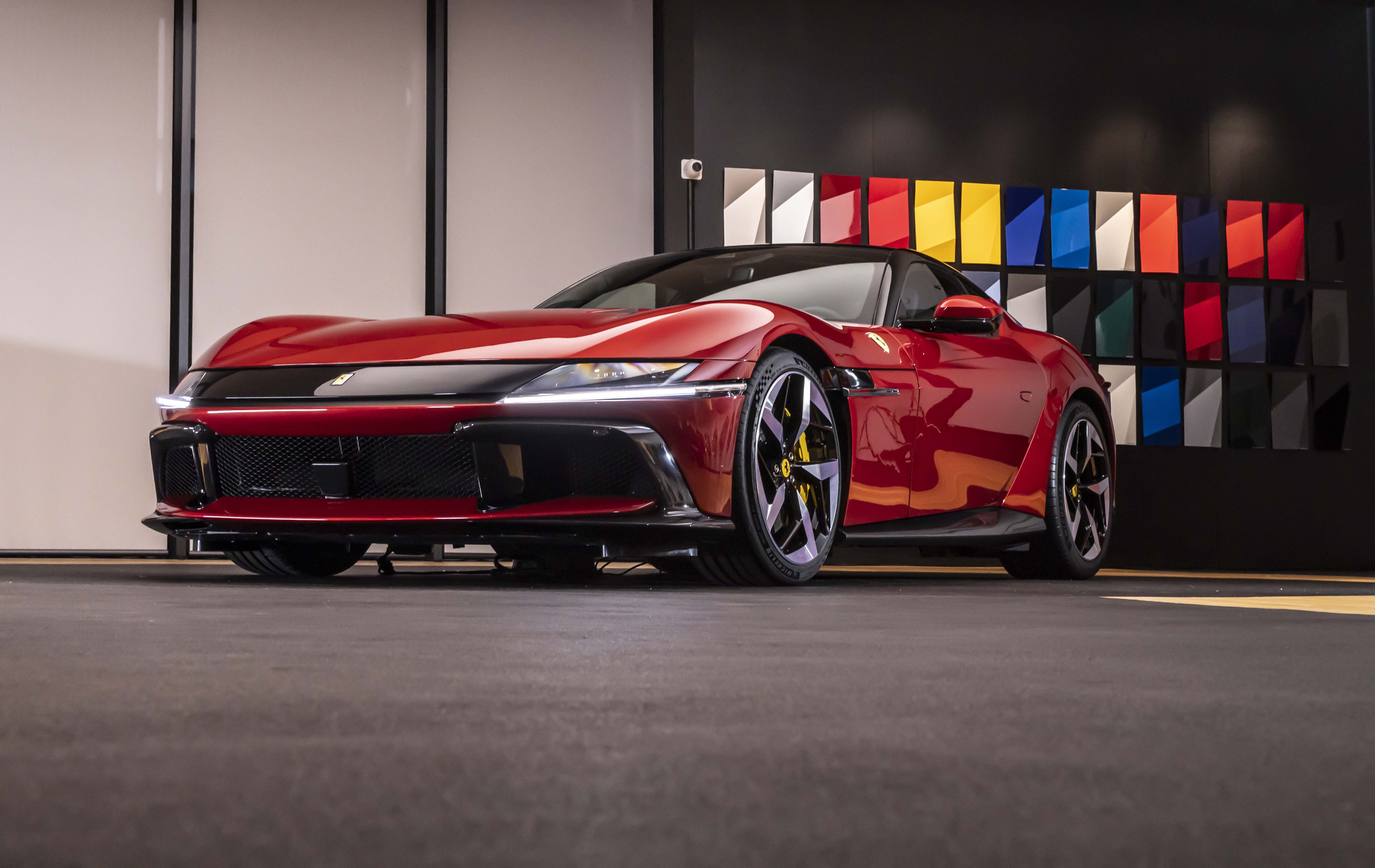 mo hinh Ferrari 12Cilindri anh 14