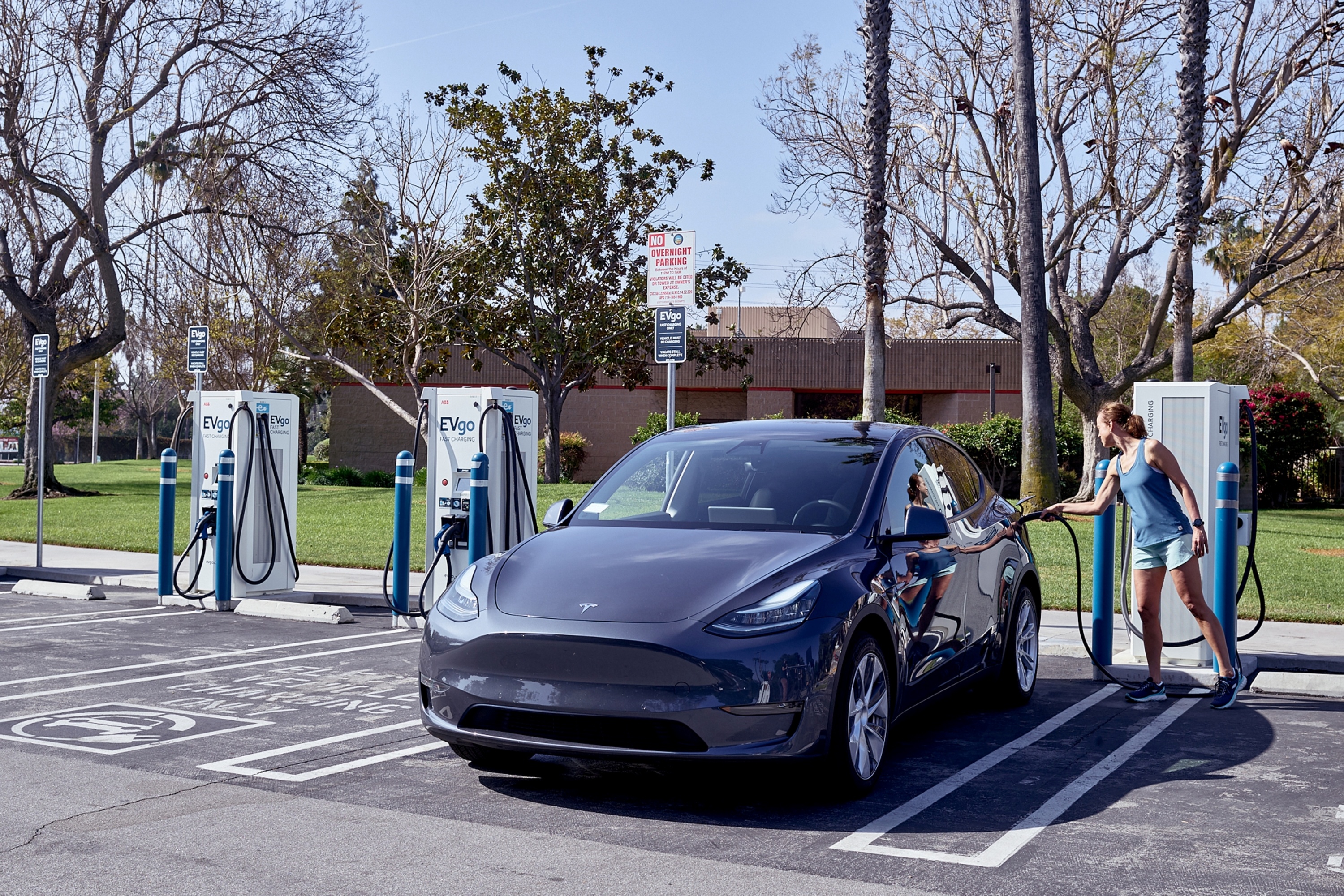 My tung goi ho tro hon 1 ty USD de xay tram sac nhanh hinh anh