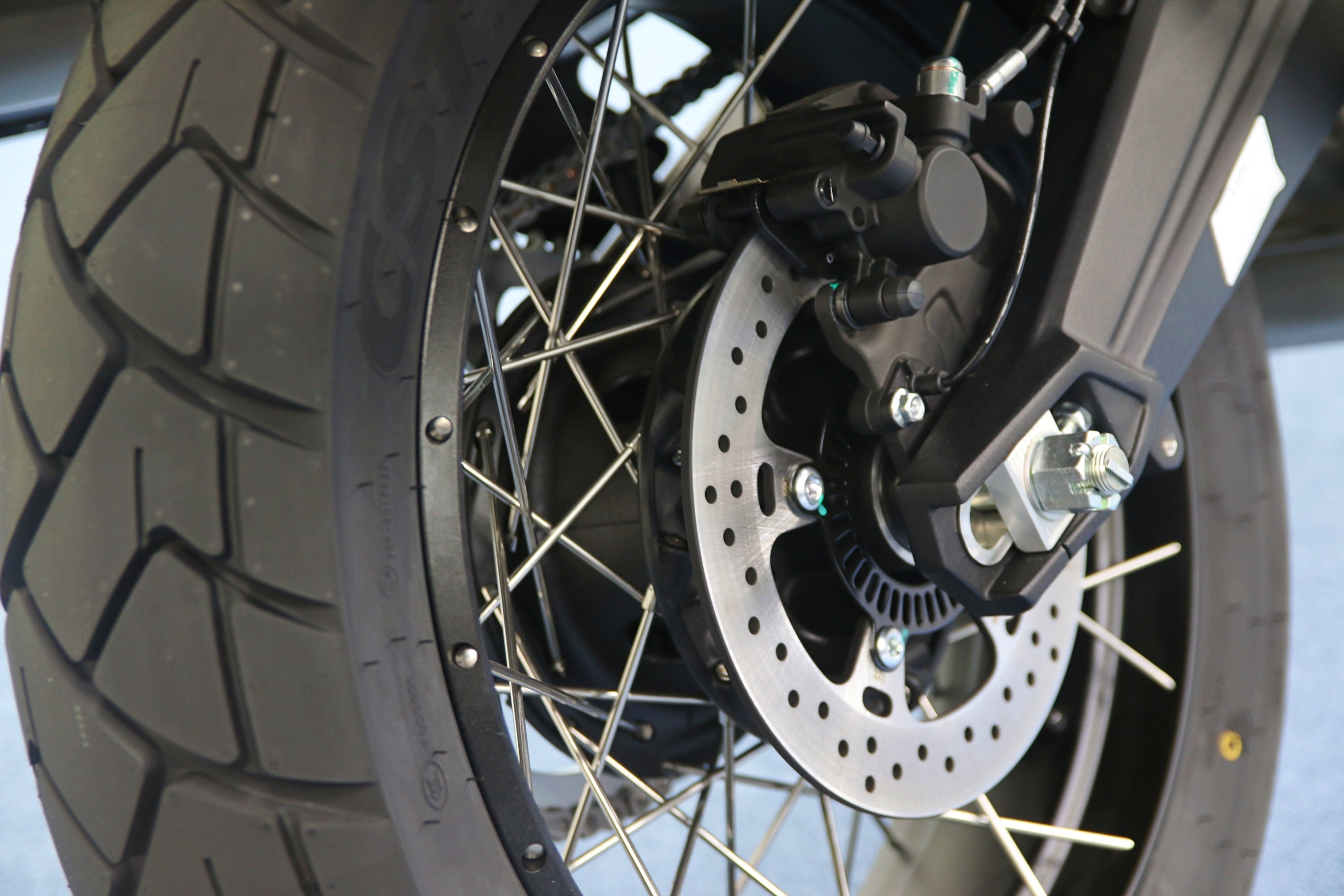 CFMoto 700MT anh 14