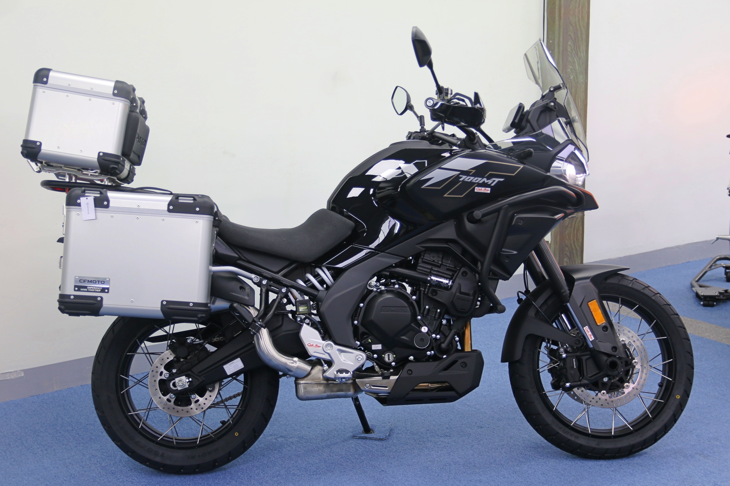 CFMoto 700MT anh 2