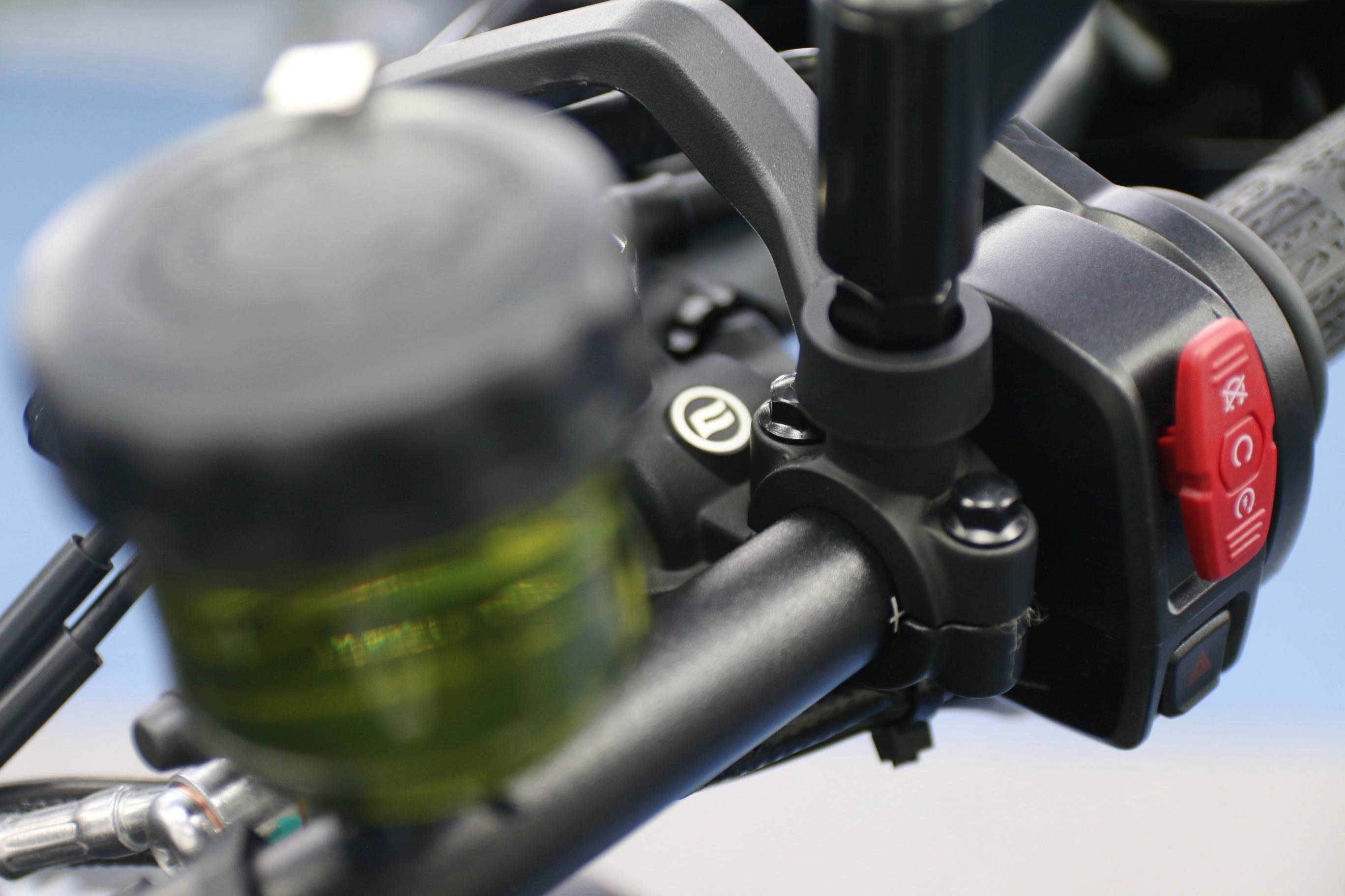 CFMoto 700MT anh 18