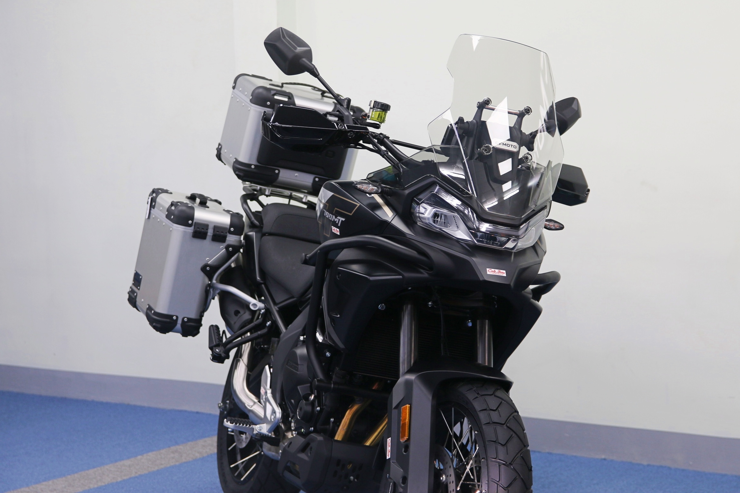 CFMoto 700MT anh 3