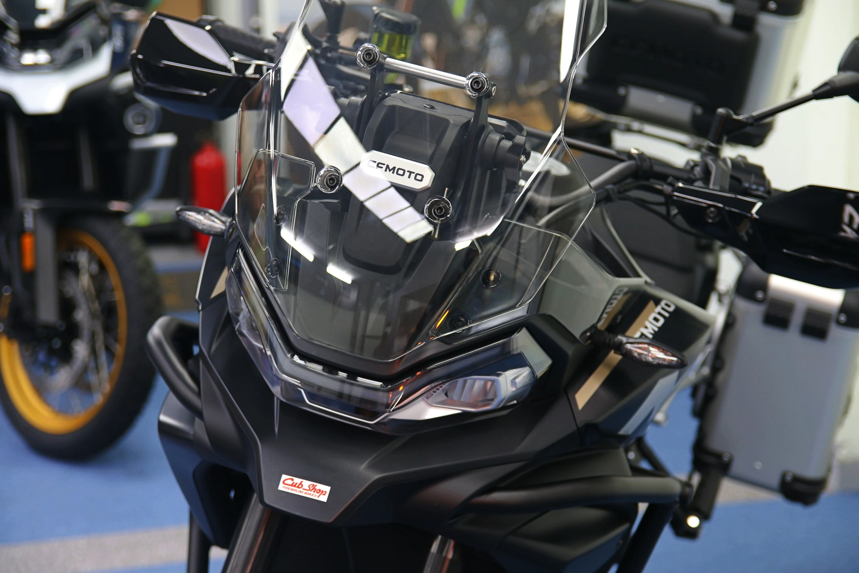 CFMoto 700MT anh 5