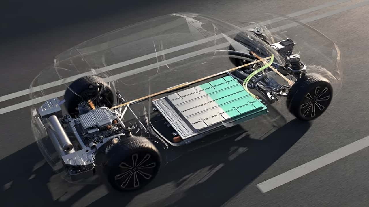 quay lai voi xe xang anh 2