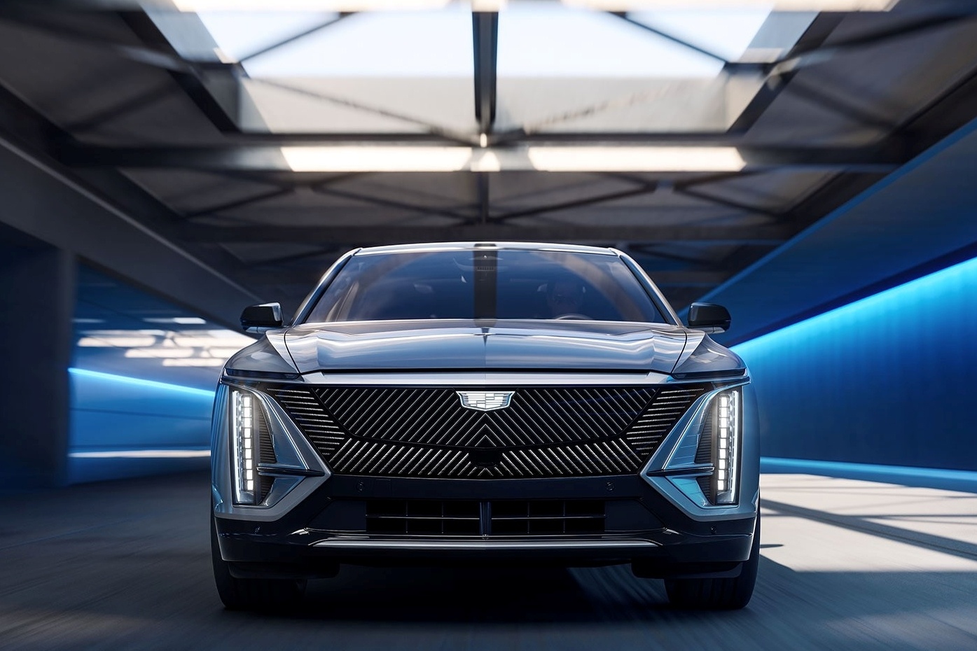 Cadillac dang 'cuop' khach cua Tesla? hinh anh