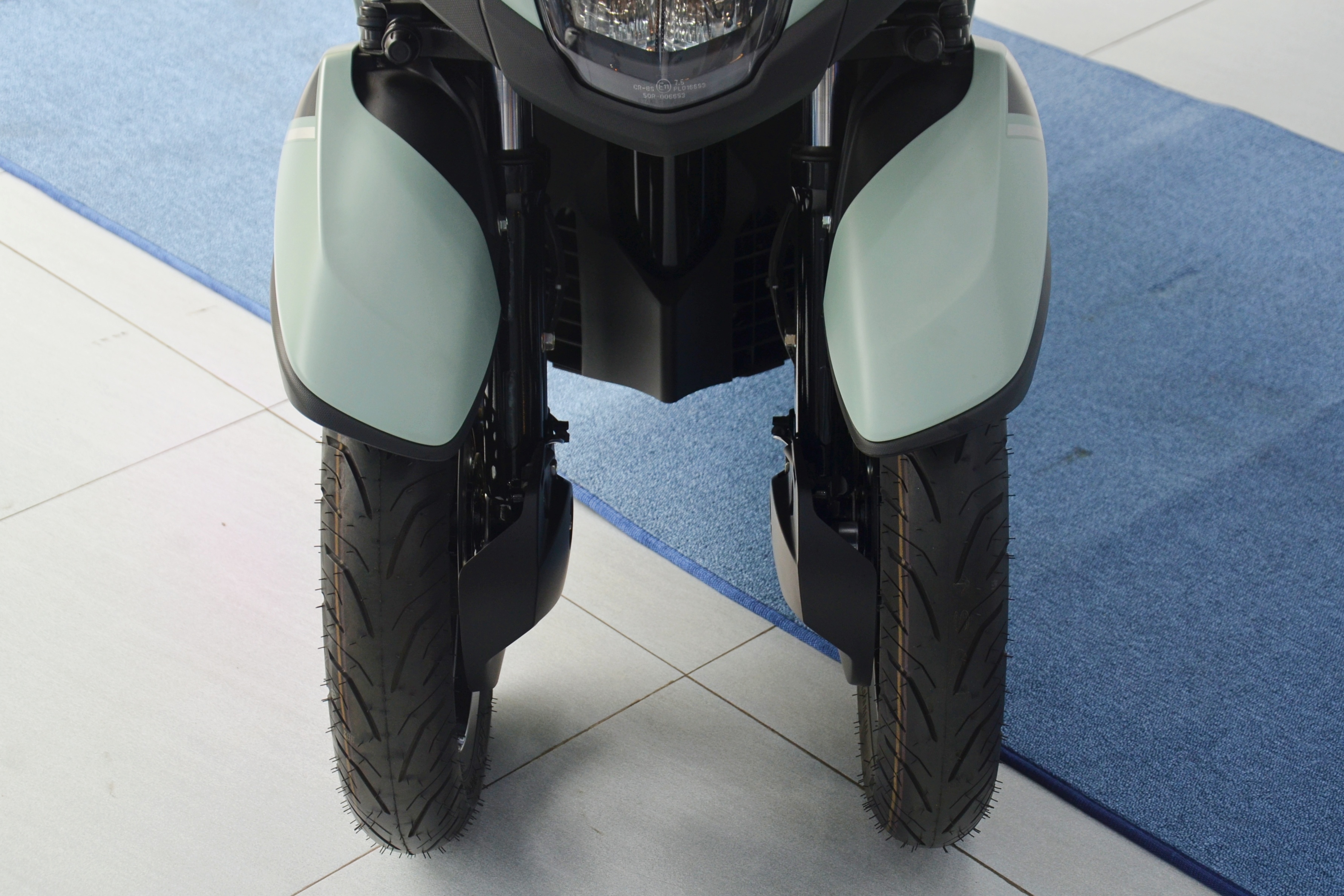 Yamaha Tricity 155 anh 4