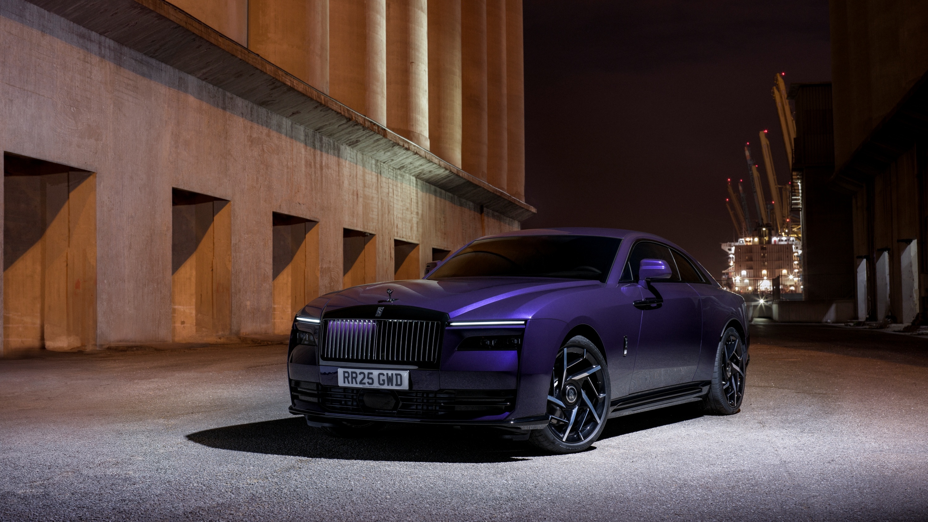 Rolls-Royce Black Badge Spectre anh 1