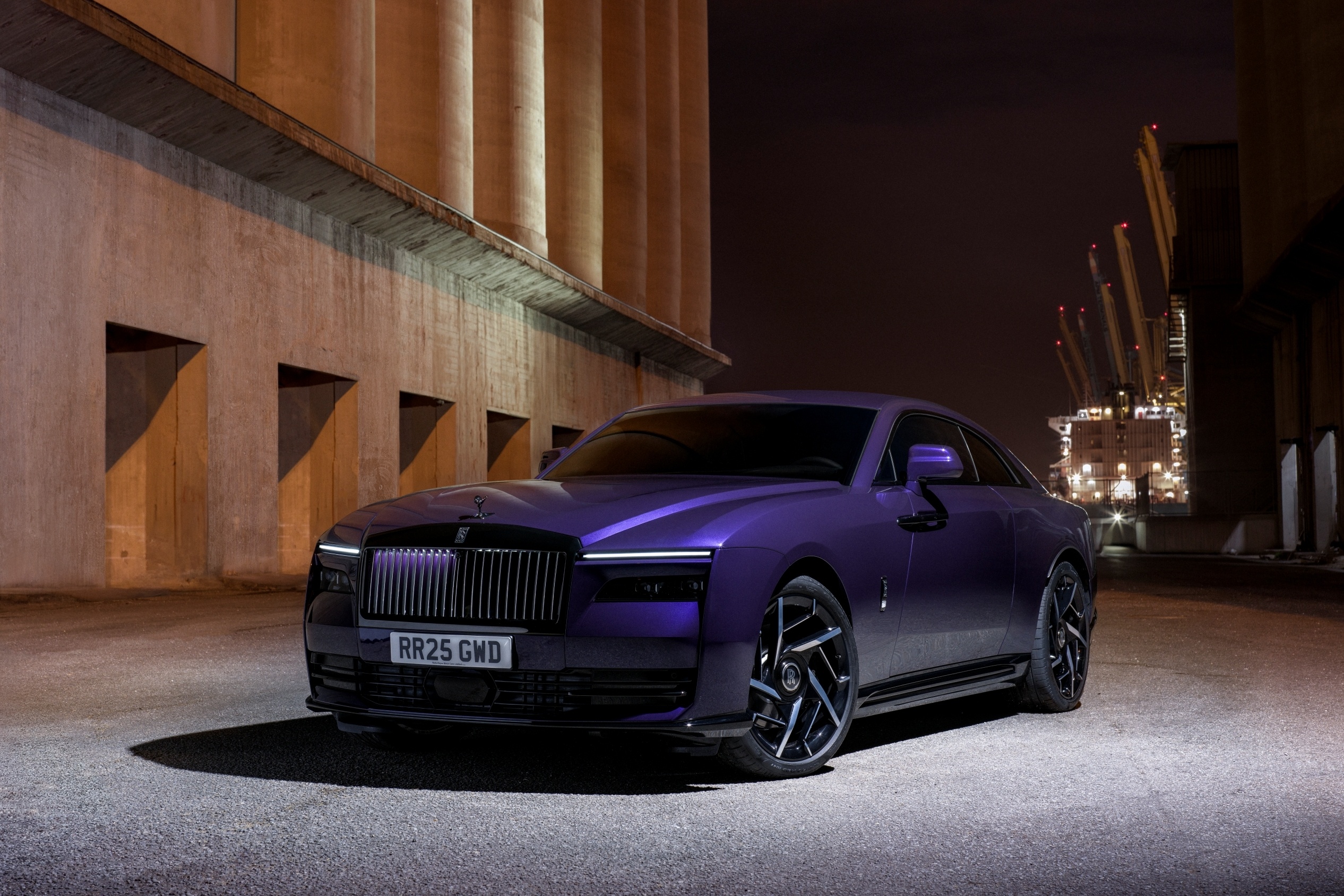 Black Badge Spectre - xe dien sieu sang Rolls-Royce gan 20,6 ty dong hinh anh