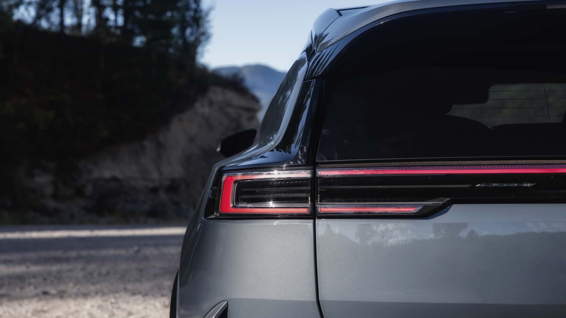 Polestar tung khuyen mai lon loi keo chu xe dien Tesla hinh anh